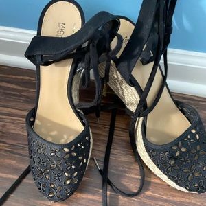 Wedge lace up.